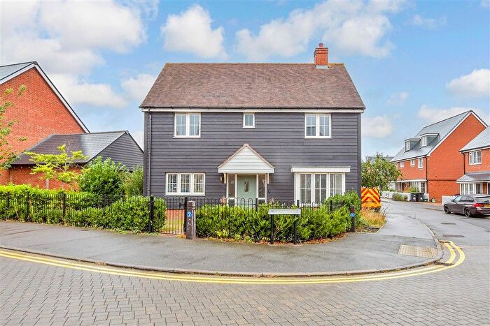 4 Bedroom Detached House For Sale In Keepers Cottage Lane, Wouldham, Rochester, Kent, ME1