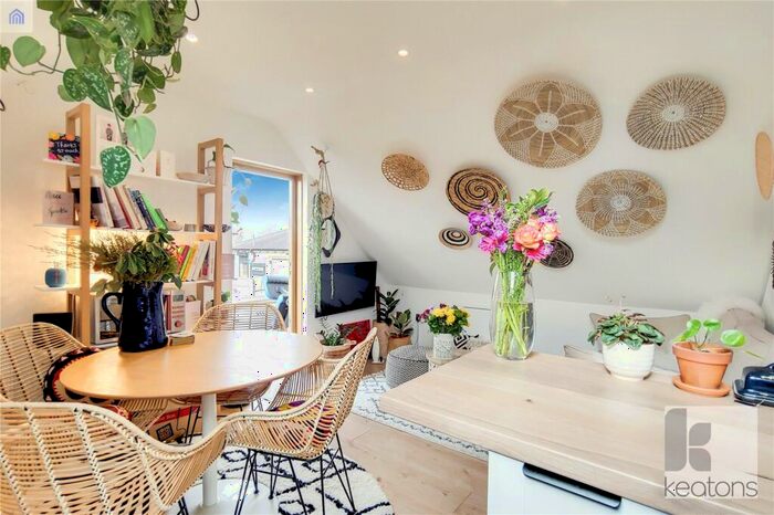 1 Bedroom Flat To Rent In Carleton Gardens, Brecknock Road, Tufnell Park, London, N19