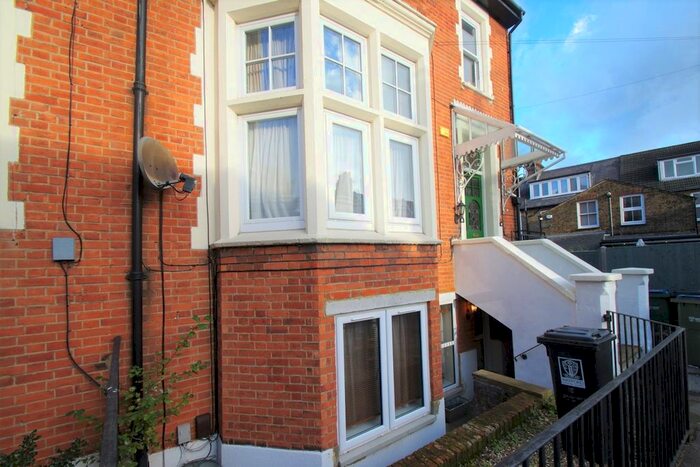 1 Bedroom Flat To Rent In Wellington Road, Watford WD17
