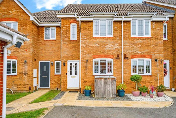 3 Bedroom Terraced House For Sale In Robins Close, London Colney, St. Albans, AL2