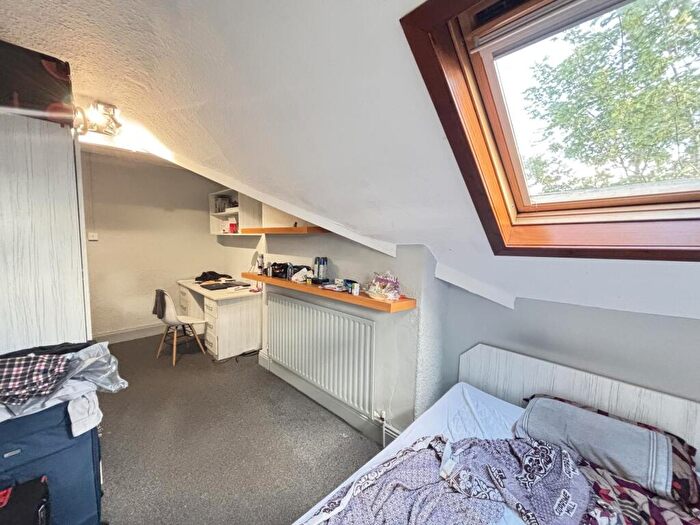 4 Bedroom House To Rent In Cardigan Road, Leeds, LS6