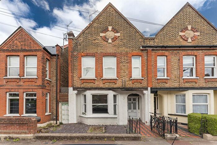 1 Bedroom Flat To Rent In Fleeming Road, Walthamstow, London, E17