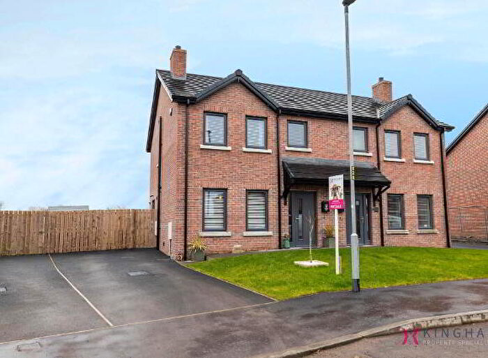 3 Bedroom Semi-Detached House For Sale In Drumna Drive, Craigavon, BT67