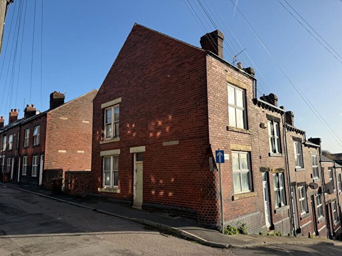 3 Bedroom End Of Terrace House For Sale In Fox Street, Sheffield, South Yorkshire, S3