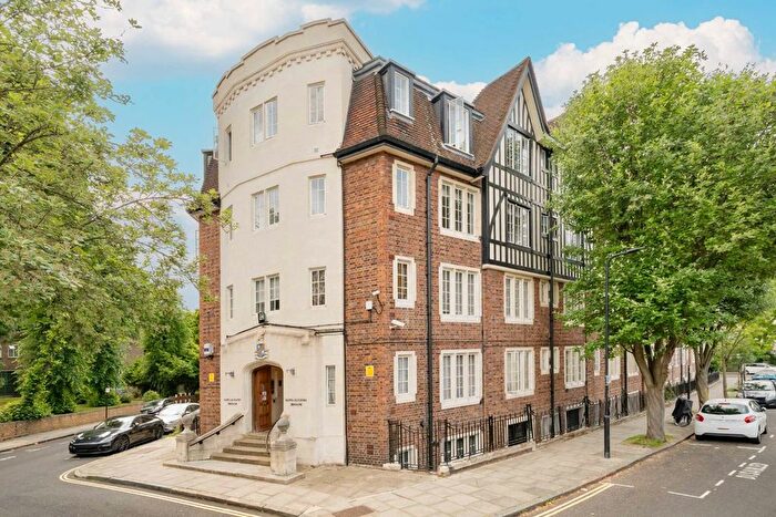 2 Bedroom Flat To Rent In Mortimer Crescent, Kilburn Park, NW6