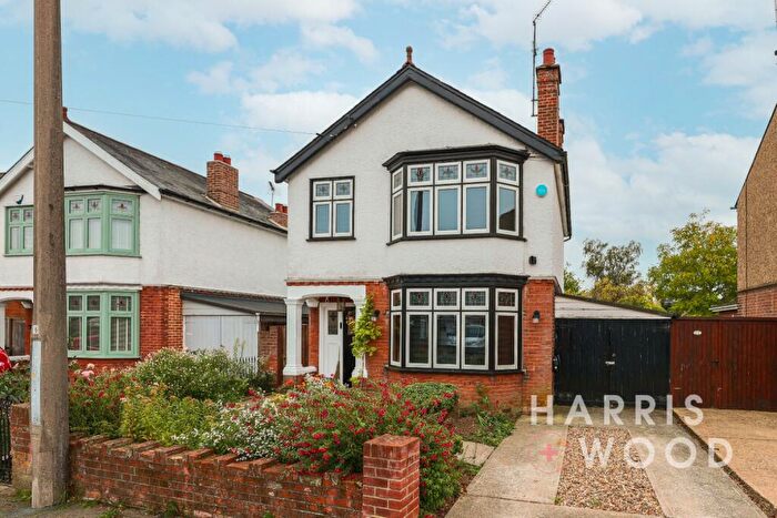 3 Bedroom Detached House For Sale In Drury Road, Colchester, Essex, CO2