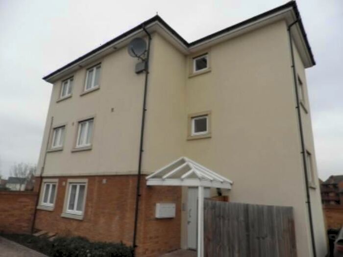 2 Bedroom Flat To Rent In The Slipway, Staverton Marina, Trowbridge, BA14