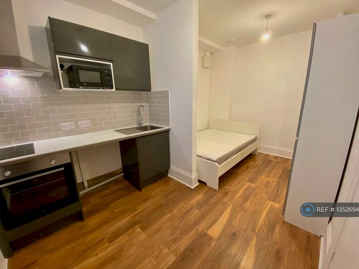 Studio To Rent In Seafield Road, Hove, BN3