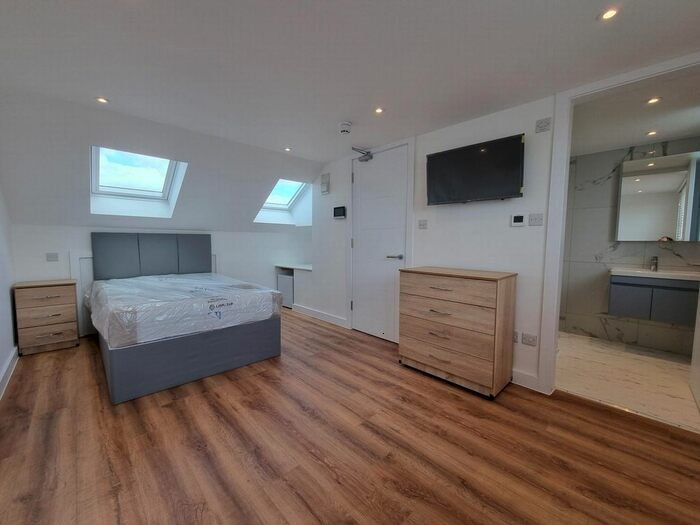 Studio To Rent In Calder Gardens, Edgware, HA8