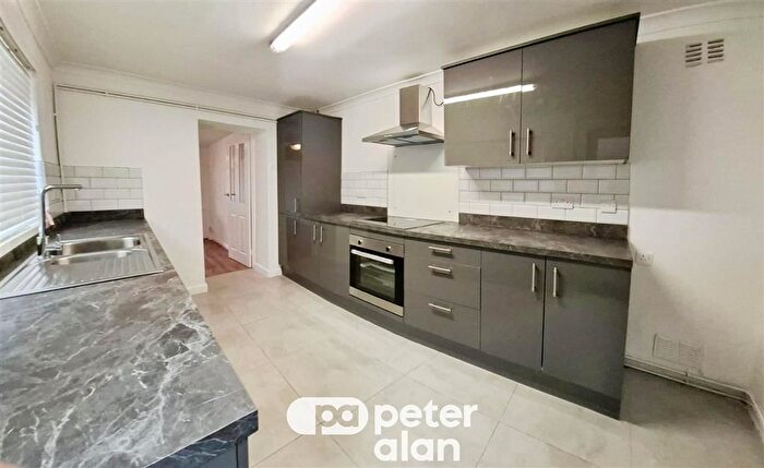 3 Bedroom Property To Rent In Carmarthen Road, Fforestfach, Swansea, SA5