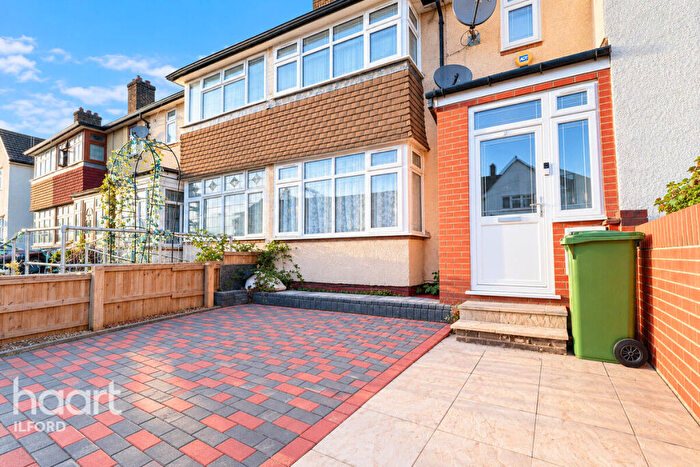 3 Bedroom Terraced House To Rent In Shaw Avenue, Barking, IG11