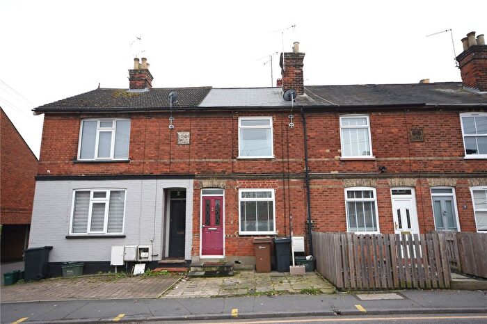 3 Bedroom Terraced House For Sale In Beehive Lane, Chelmsford, Essex, CM2