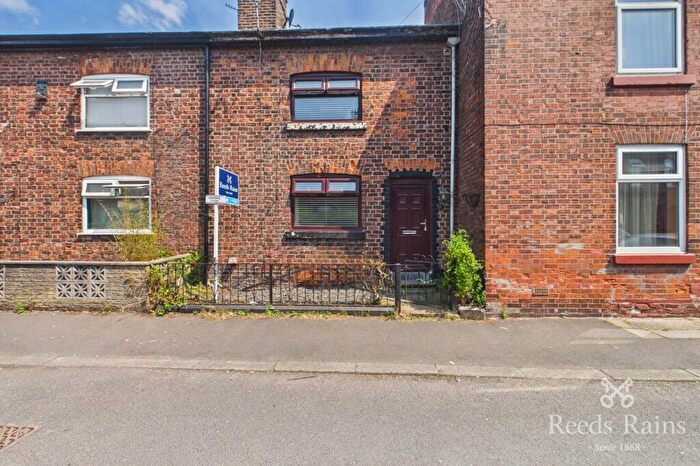 2 Bedroom Terraced House To Rent In Claremont Road, Salford, Greater Manchester, M6