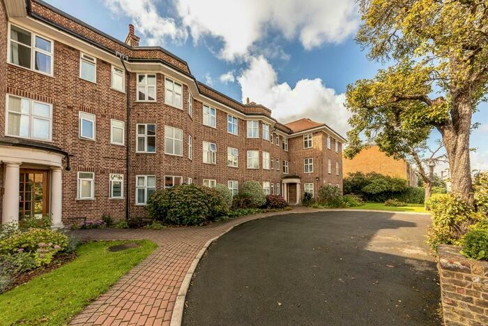 2 Bedroom Flat To Rent In Whitton Road, Twickenham, TW1