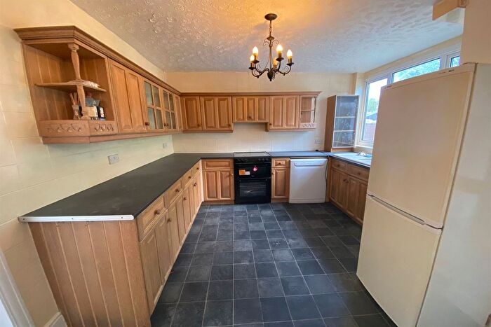 2 Bedroom Terraced House To Rent In Leslie Avenue, Beeston, NG9