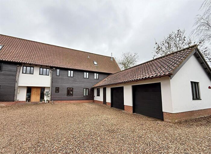 5 Bedroom Barn Conversion For Sale In The Common, Mellis, IP23