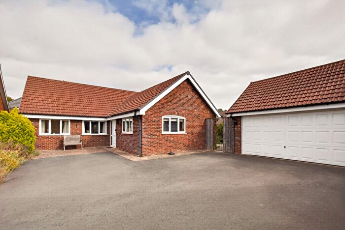 4 Bedroom Detached Bungalow For Sale In Hawthorn Rise, Peterchurch, Herefordshire, HR2