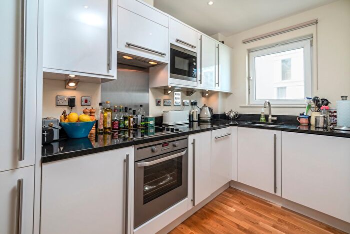 2 Bedroom Flat To Rent In Prebend Street, Islington, London, N1