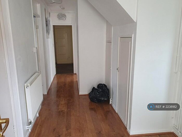 2 Bedroom Maisonette To Rent In Sharpland, Leicester, LE2