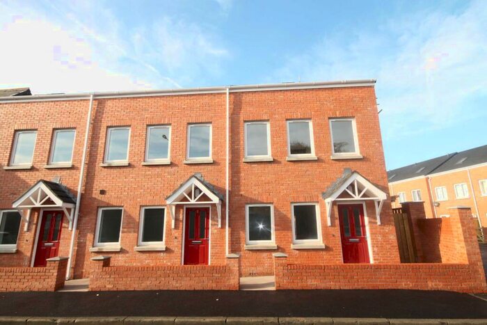 4 Bedroom End Of Terrace House To Rent In South Croston Street, Old Trafford, Manchester, M16