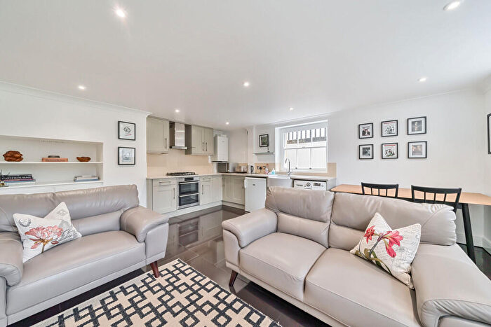 2 Bedroom Apartment For Sale In Connaught Mews, London, SE18