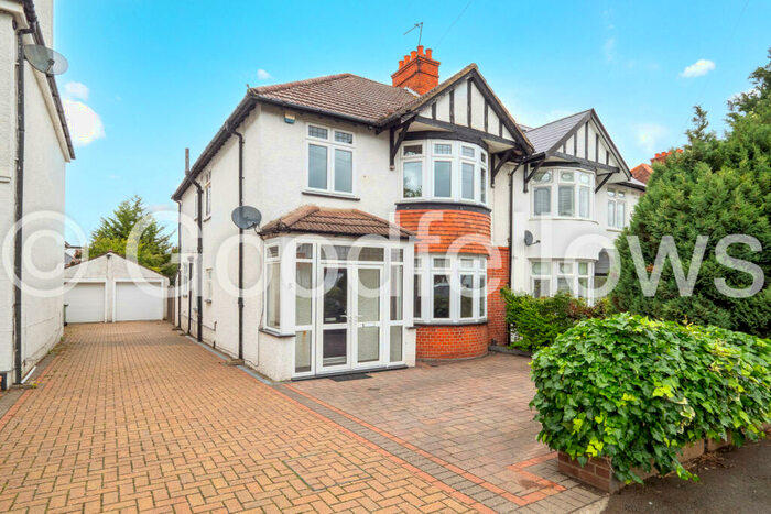 4 Bedroom House To Rent In Hillside Road, Cheam, Sutton, Surrey, SM2
