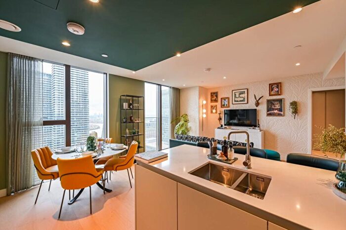 1 Bedroom Flat For Sale In South Quay Plaza, Canary Wharf, E14