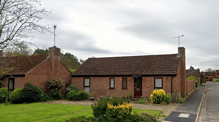 2 Bedroom Detached Bungalow To Rent In Fordingbridge, Hants, SP6