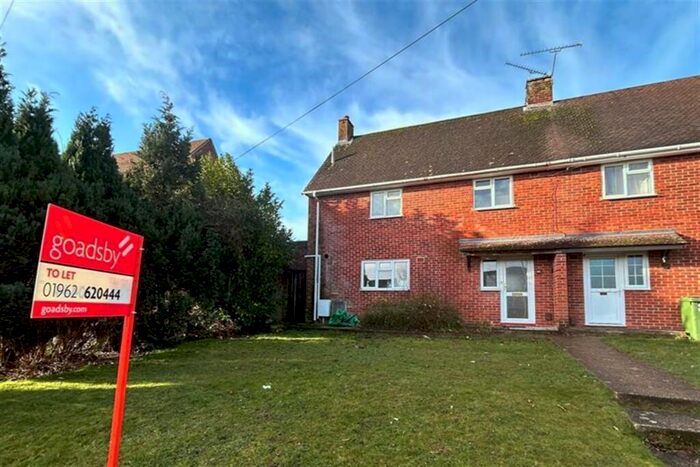 4 Bedroom Semi-Detached House To Rent In Stanmore, SO22