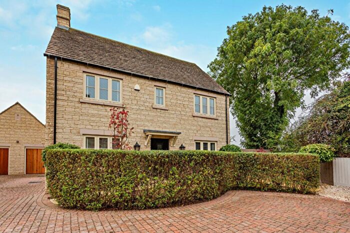 4 Bedroom Detached House For Sale In Stephens Close, Downington, Lechlade, Gloucestershire, GL7