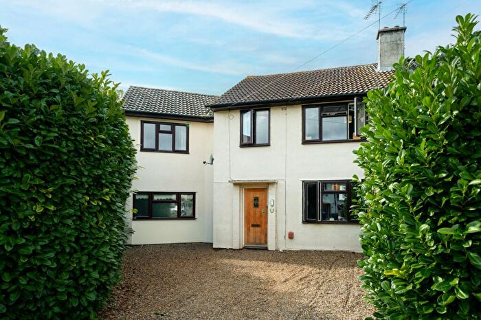 6 Bedroom Semi-Detached House For Sale In Bancroft Close, Cambridge, CB1