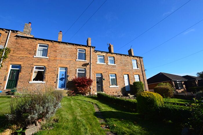 2 Bedroom Property To Rent In Baker Lane, Wakefield, WF3