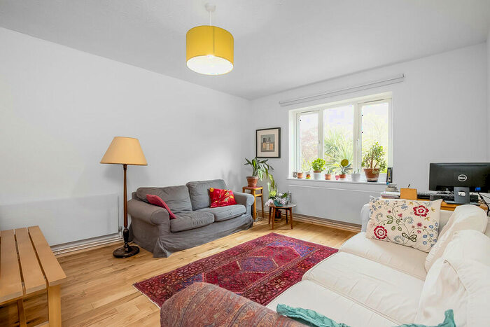 2 Bedroom Apartment To Rent In Dewar Street, Peckham, SE15