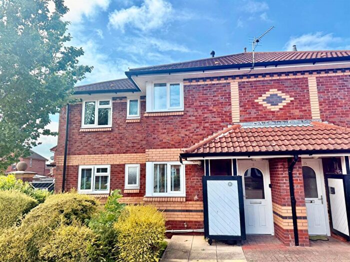 2 Bedroom Flat For Sale In Glenview Court, Ribbleton, Preston, PR2