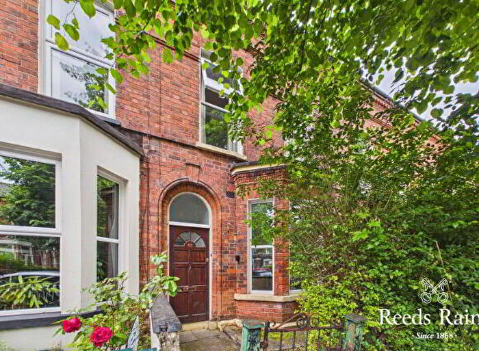 4 Bedroom Mid Terraced House For Sale In Deramore Avenue, Belfast, BT7