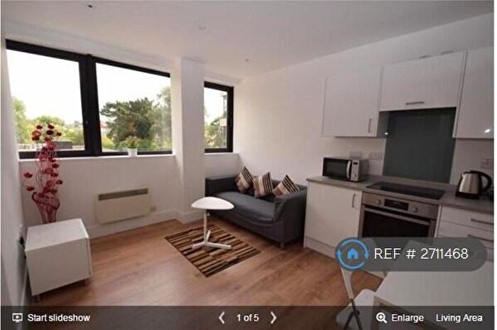 1 Bedroom Flat To Rent In Hanover House, Reading, RG1