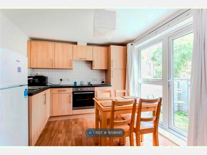 1 Bedroom Flat To Rent In Oakleigh Court, London, N1