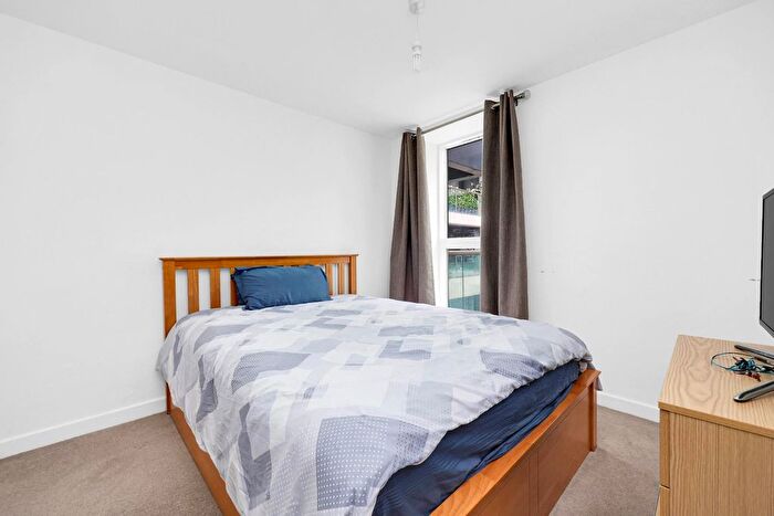 2 Bedroom Flat For Sale In Dance Square, Clerkenwell, EC1V