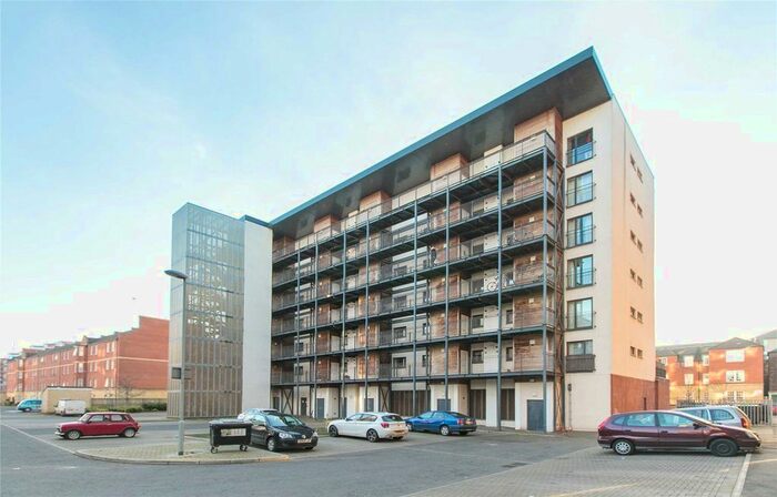 2 Bedroom Flat To Rent In Salamander Court, The Shore, Edinburgh, EH6