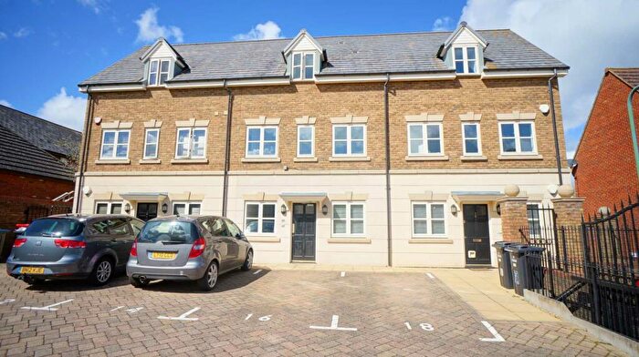 2 Bedroom Duplex To Rent In Ayrton Close, Grange Farm, MK8