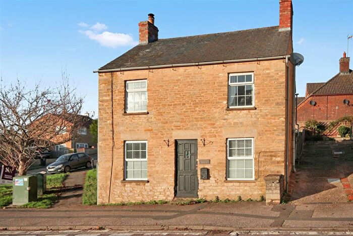 3 Bedroom Detached House To Rent In West Street, Stanwick, NN9