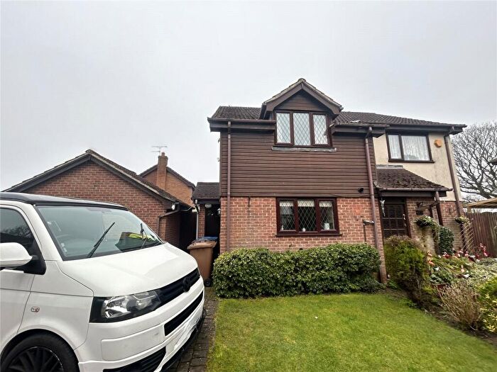 3 Bedroom House To Rent In Cringle Mews, Oakwood, DE21