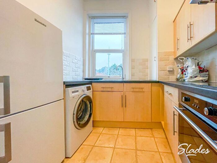 1 Bedroom Flat To Rent In Seamoor Road, Westbourne, Bournemouth, BH4