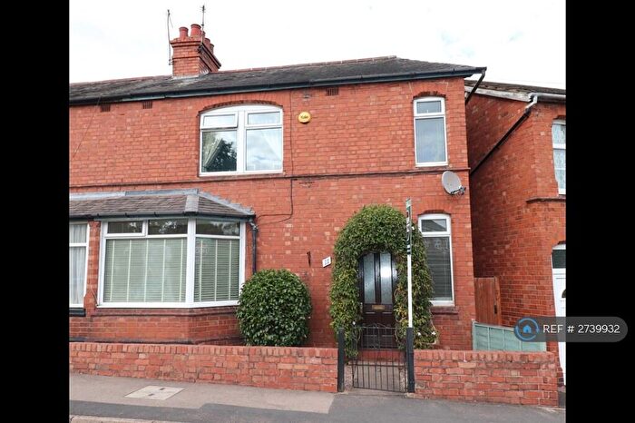 3 Bedroom Semi Detached House To Rent In Whitemoor Road, Kenilworth, CV8