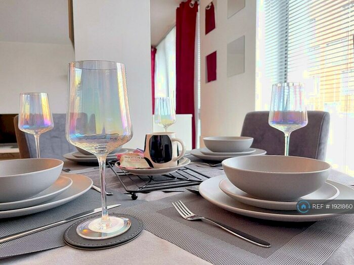 1 Bedroom Flat To Rent In Christabel, Manchester, M40