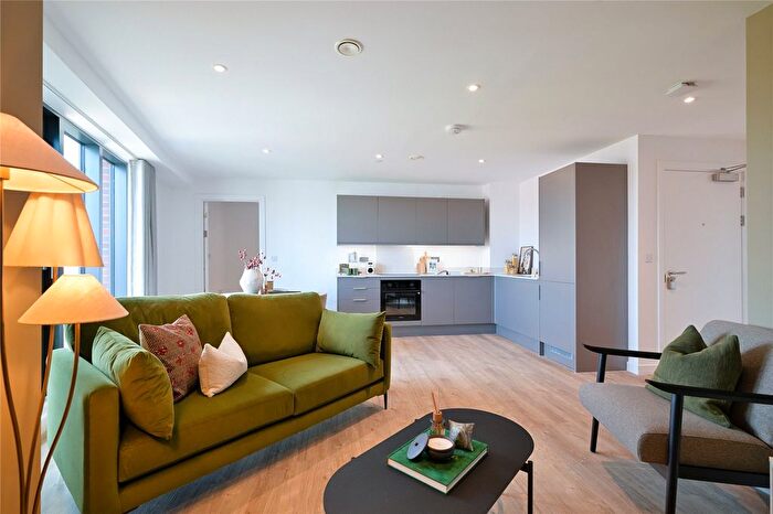 3 Bedroom Flat To Rent In Skinner Street, Leeds, LS1