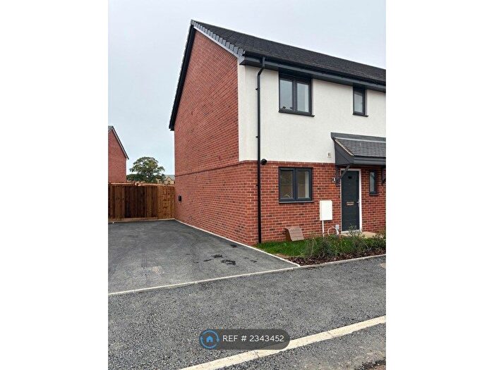 3 Bedroom Semi-Detached House To Rent In Farley Way, Gloucester, GL2