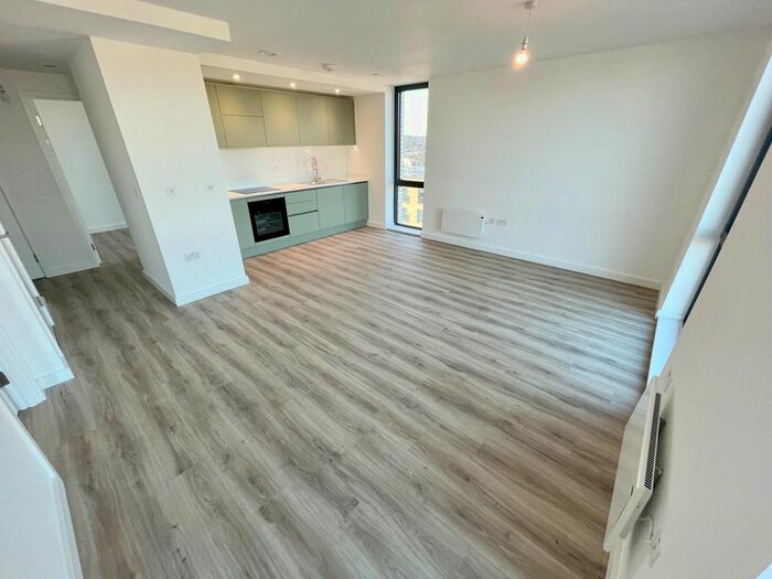 2 Bedroom Flat To Rent In Kimpton Road, Luton, LU2