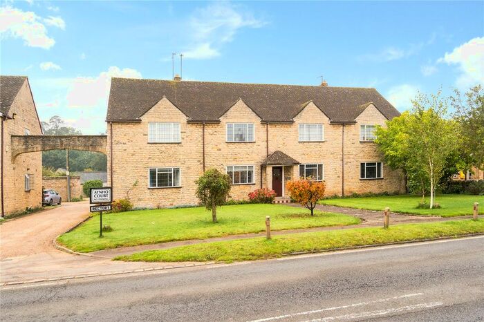 2 Bedroom Flat For Sale In Aynho Court, Croughton Road, Aynho, Banbury OX17