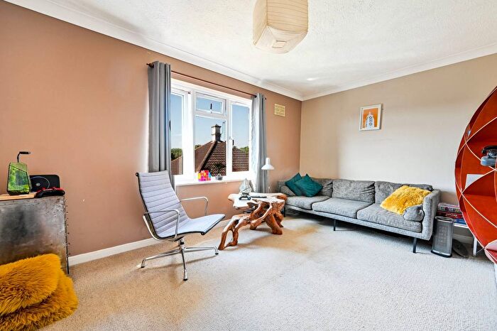 1 Bedroom Flat To Rent In Dairymans Walk, Burpham, Guildford, GU4